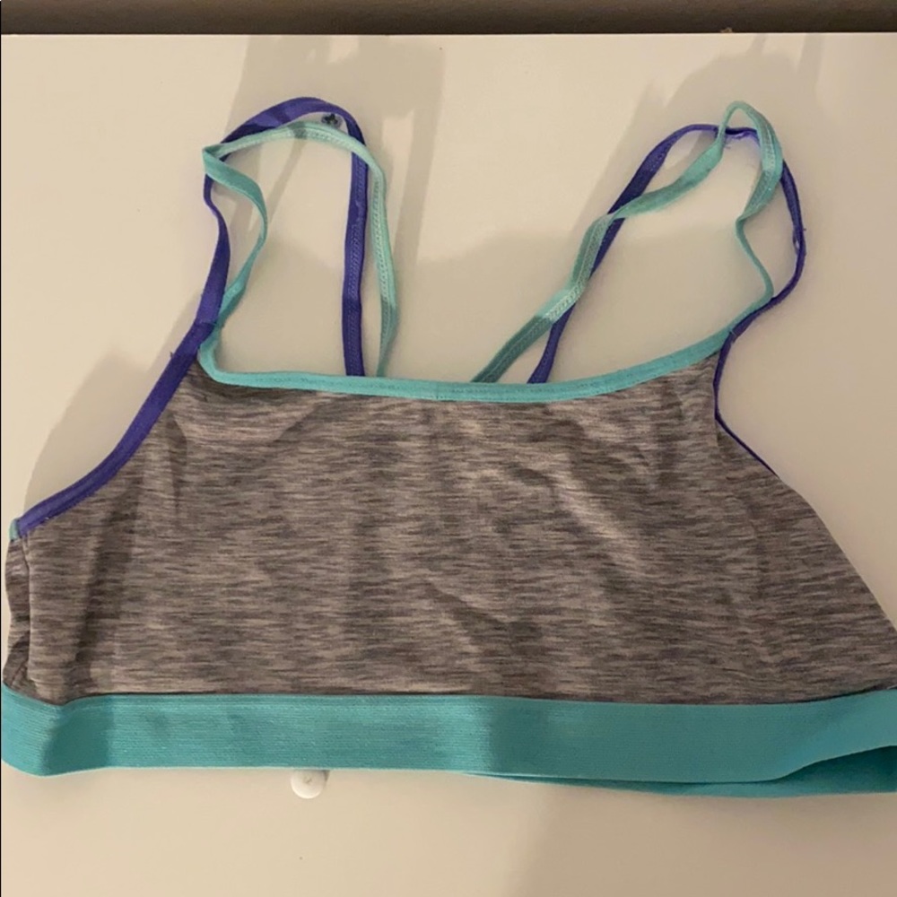 Sports bras - Picture 3 of 4
